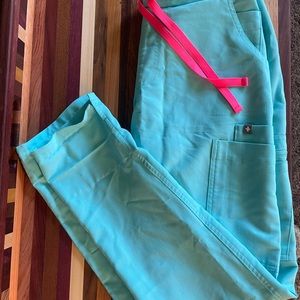 Figs Scrub Bottoms (XS) Scrub Top (XXS) FULL SET